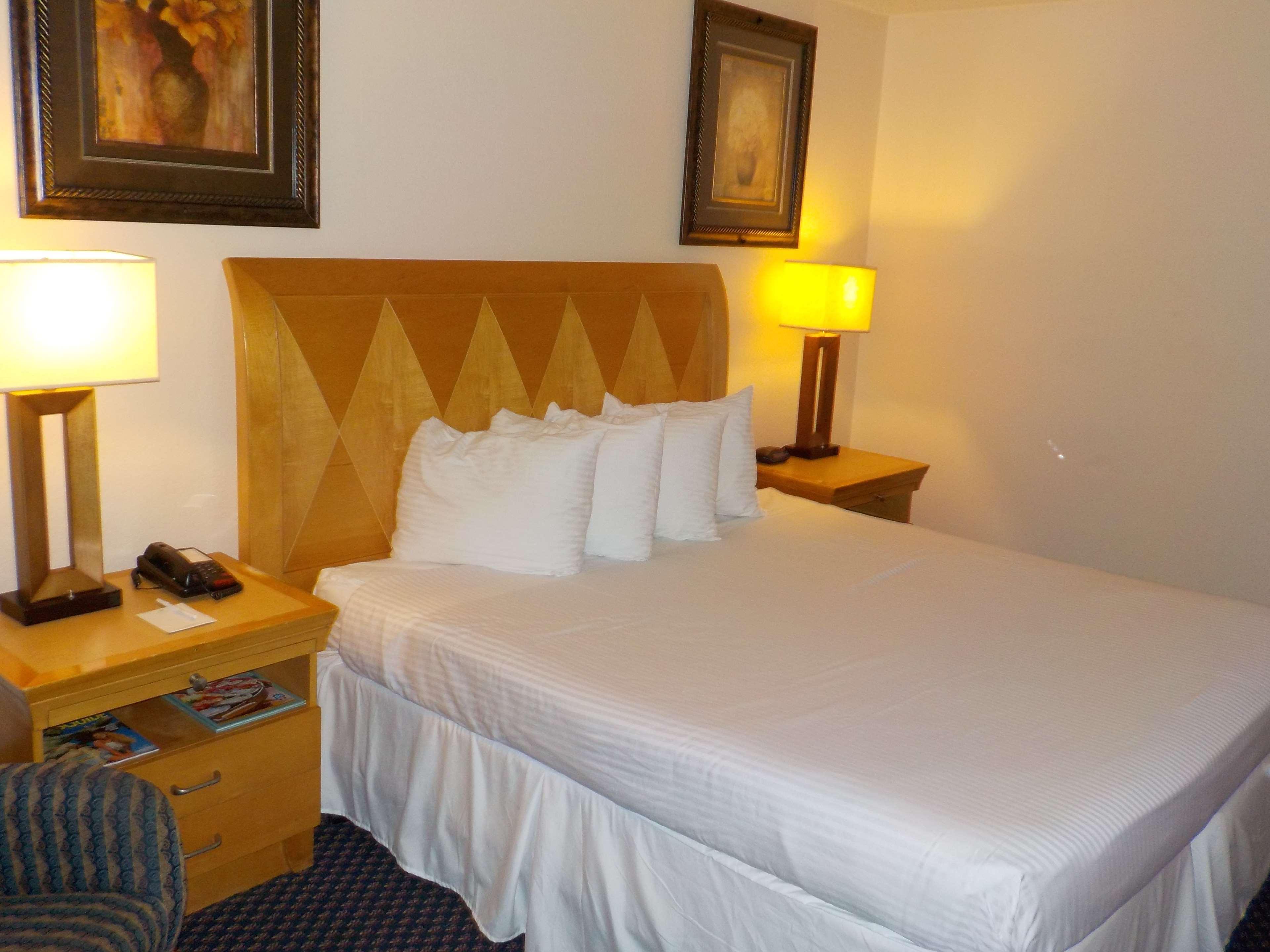 Best Western Plus Stevens County Inn Hugoton Экстерьер фото